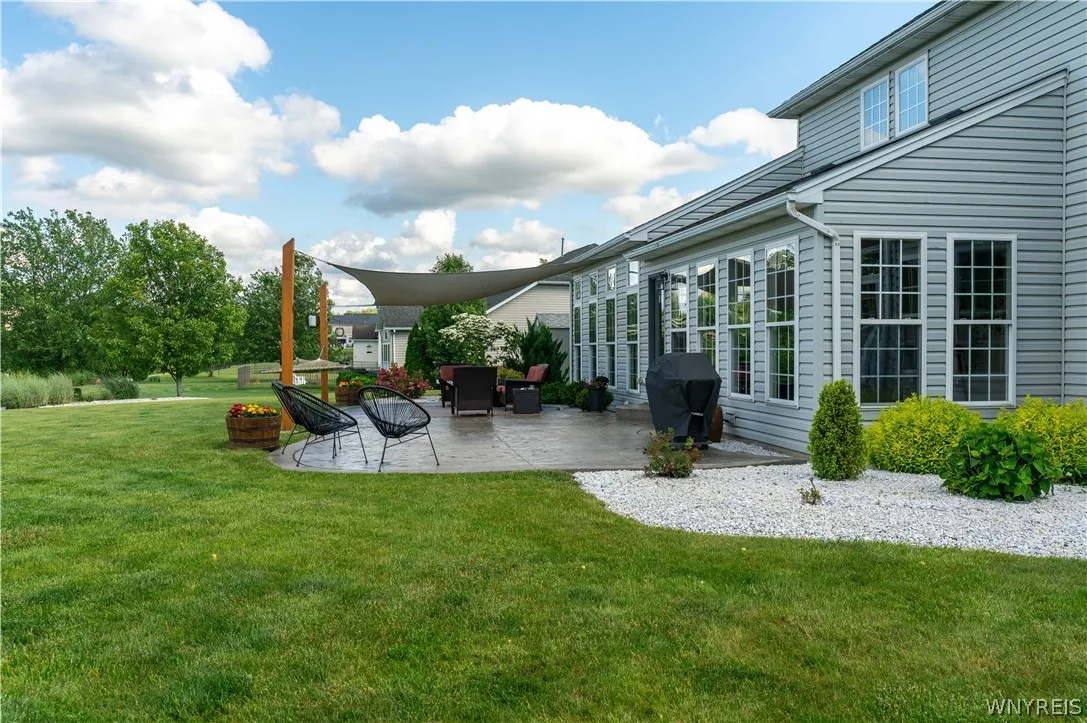 17 Graystone Lane, Orchard Park, New York 14127, Orchard Park, New York 14127, 4 Bedrooms Bedrooms, 12 Rooms Rooms,2 BathroomsBathrooms,Residential,For Sale,17 Graystone Lane, Orchard Park, New York 14127,0,B1691246