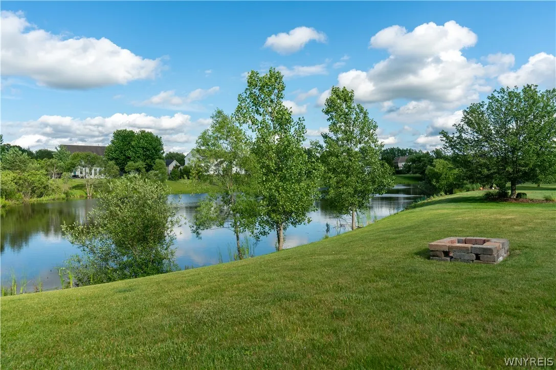 17 Graystone Lane, Orchard Park, New York 14127, Orchard Park, New York 14127, 4 Bedrooms Bedrooms, 12 Rooms Rooms,2 BathroomsBathrooms,Residential,For Sale,17 Graystone Lane, Orchard Park, New York 14127,0,B1691246