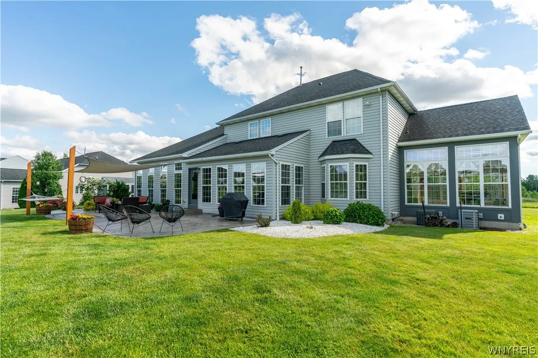 17 Graystone Lane, Orchard Park, New York 14127, Orchard Park, New York 14127, 4 Bedrooms Bedrooms, 12 Rooms Rooms,2 BathroomsBathrooms,Residential,For Sale,17 Graystone Lane, Orchard Park, New York 14127,0,B1691246