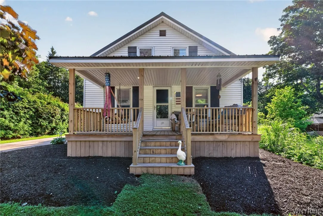 48 Oak Street, Westfield, New York 14787, Westfield, New York 14787, 3 Bedroom Bedrooms, 9 Room Rooms,2 BathroomBathrooms,Residential,Closed,48 Oak Street, Westfield, New York 14787,0,B1690536