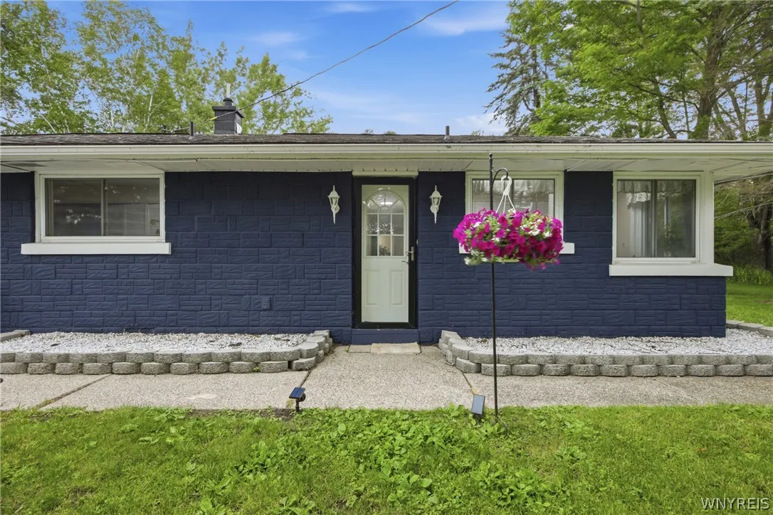 4735 Shimerville Road, Clarence, New York 14031, Clarence, New York 14031, 3 Bedroom Bedrooms, 7 Room Rooms,1 BathroomBathrooms,Residential,Closed,4735 Shimerville Road, Clarence, New York 14031,0,B1690843