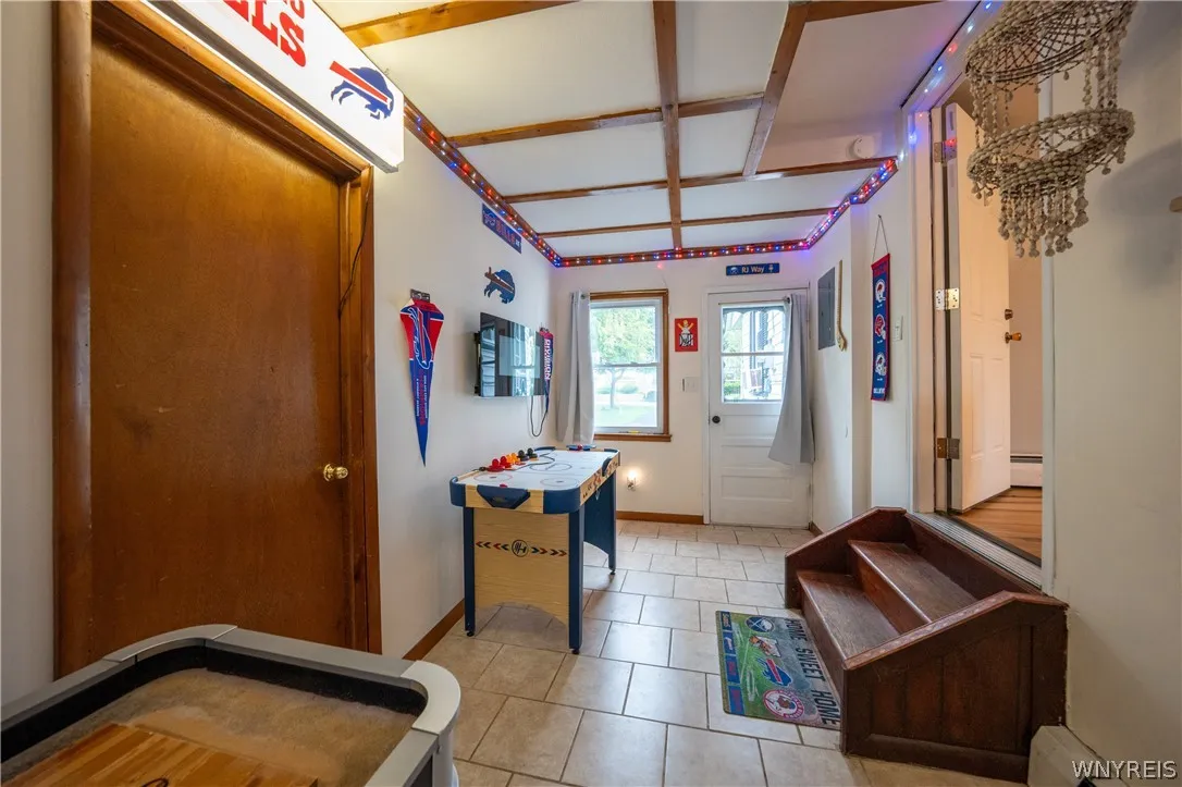 4470 Stratford, Hamburg, New York 14075, Hamburg, New York 14075, 2 Bedrooms Bedrooms, 8 Rooms Rooms,1 BathroomBathrooms,Residential,For Sale,4470 Stratford, Hamburg, New York 14075,0,B1689756