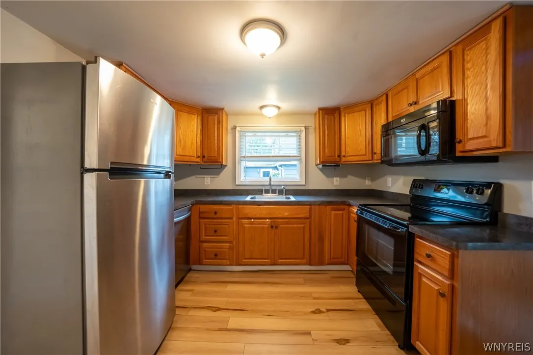 4470 Stratford, Hamburg, New York 14075, Hamburg, New York 14075, 2 Bedrooms Bedrooms, 8 Rooms Rooms,1 BathroomBathrooms,Residential,For Sale,4470 Stratford, Hamburg, New York 14075,0,B1689756