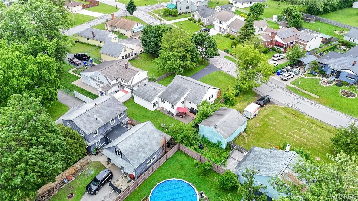 4470 Stratford, Hamburg, New York 14075, Hamburg, New York 14075, 2 Bedrooms Bedrooms, 8 Rooms Rooms,1 BathroomBathrooms,Residential,For Sale,4470 Stratford, Hamburg, New York 14075,0,B1689756