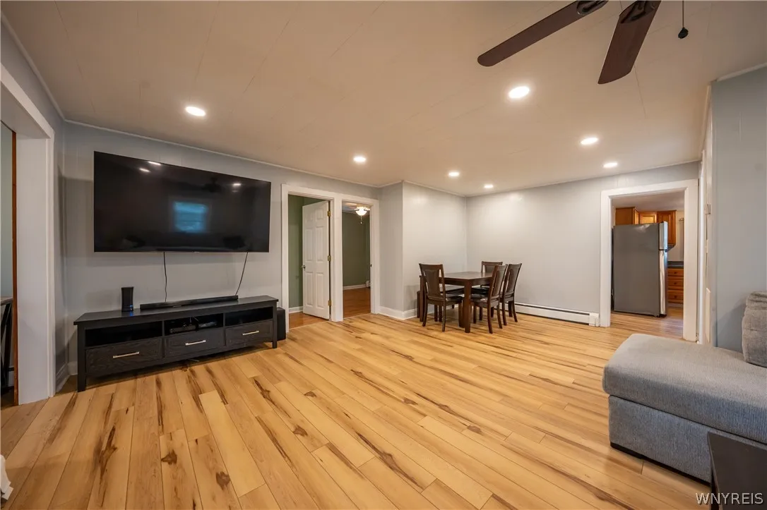 4470 Stratford, Hamburg, New York 14075, Hamburg, New York 14075, 2 Bedrooms Bedrooms, 8 Rooms Rooms,1 BathroomBathrooms,Residential,For Sale,4470 Stratford, Hamburg, New York 14075,0,B1689756