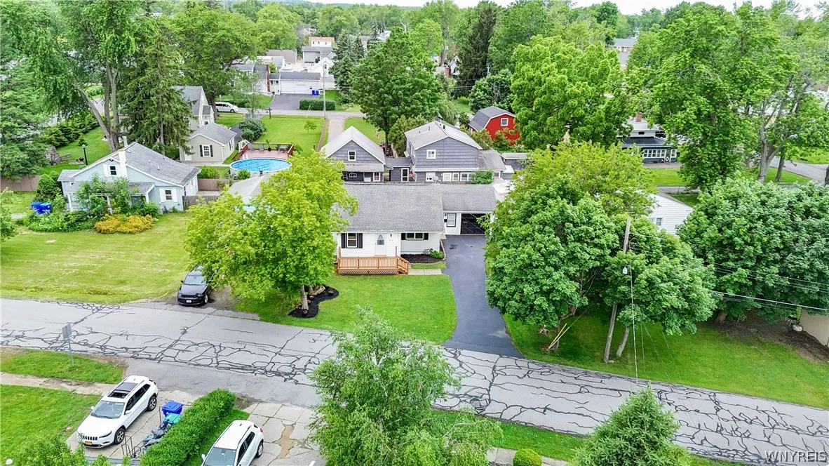 4470 Stratford, Hamburg, New York 14075, Hamburg, New York 14075, 2 Bedrooms Bedrooms, 8 Rooms Rooms,1 BathroomBathrooms,Residential,For Sale,4470 Stratford, Hamburg, New York 14075,0,B1689756