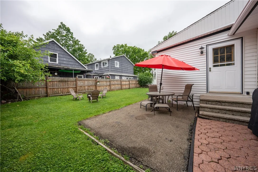 4470 Stratford, Hamburg, New York 14075, Hamburg, New York 14075, 2 Bedrooms Bedrooms, 8 Rooms Rooms,1 BathroomBathrooms,Residential,For Sale,4470 Stratford, Hamburg, New York 14075,0,B1689756
