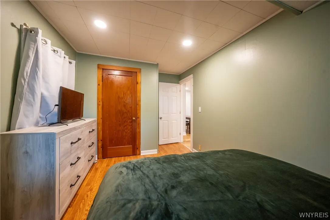 4470 Stratford, Hamburg, New York 14075, Hamburg, New York 14075, 2 Bedrooms Bedrooms, 8 Rooms Rooms,1 BathroomBathrooms,Residential,For Sale,4470 Stratford, Hamburg, New York 14075,0,B1689756