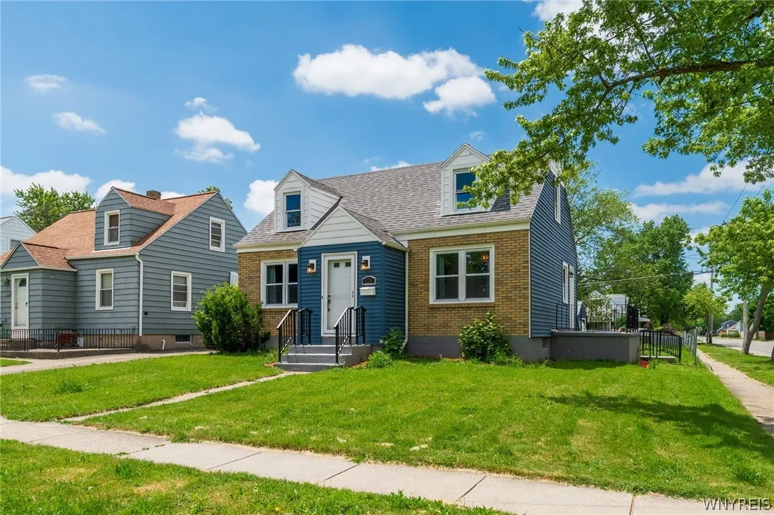 226 Parkhurst Boulevard, Tonawanda, New York 14223, Tonawanda, New York 14223, 4 Bedrooms Bedrooms, 7 Rooms Rooms,1 BathroomBathrooms,Residential,For Sale,226 Parkhurst Boulevard, Tonawanda, New York 14223,0,B1691239