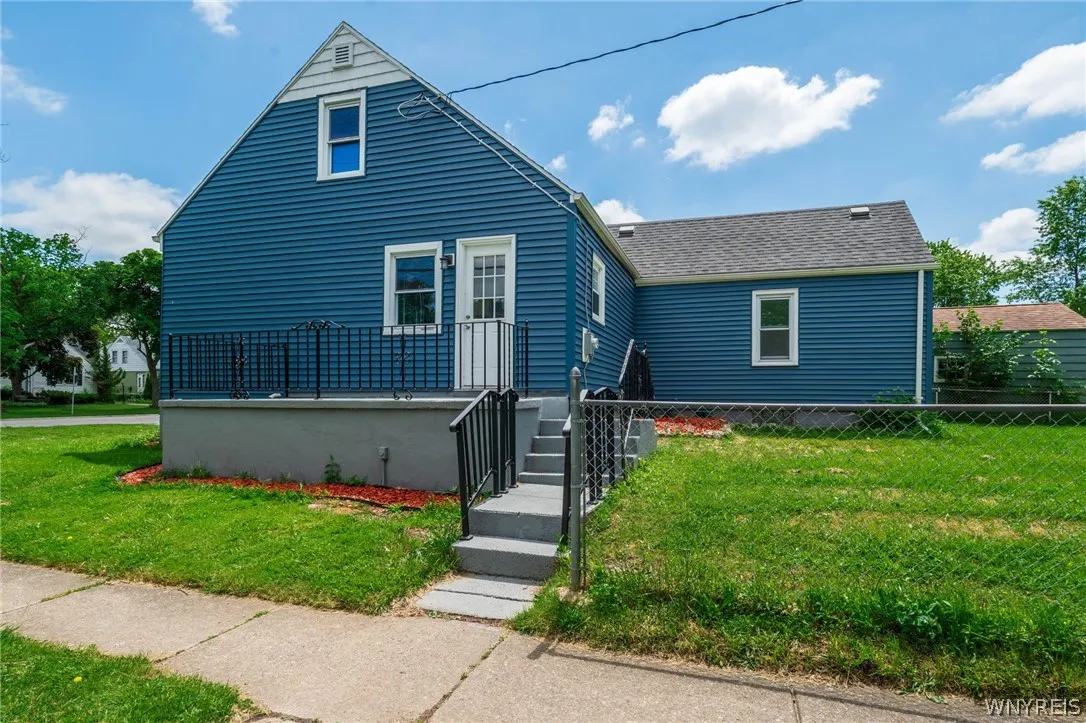 226 Parkhurst Boulevard, Tonawanda, New York 14223, Tonawanda, New York 14223, 4 Bedrooms Bedrooms, 7 Rooms Rooms,1 BathroomBathrooms,Residential,For Sale,226 Parkhurst Boulevard, Tonawanda, New York 14223,0,B1691239
