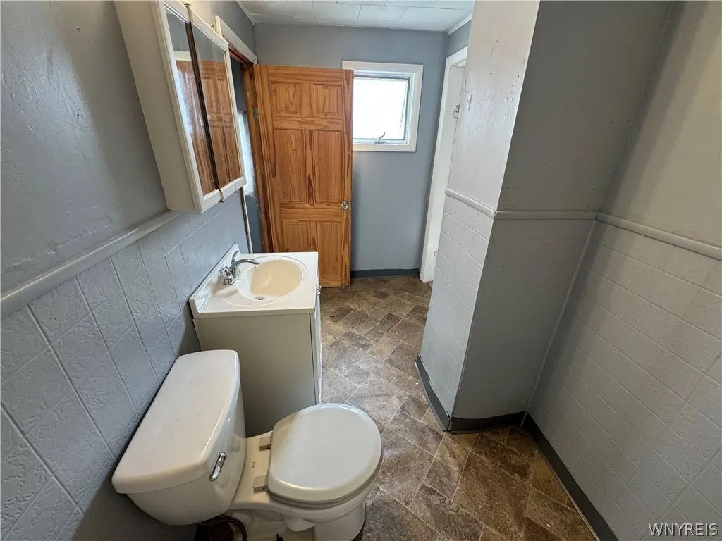 139 Weimar Street, Buffalo, New York 14206, Buffalo, New York 14206, 3 Bedrooms Bedrooms, 8 Rooms Rooms,1 BathroomBathrooms,Residential,For Sale,139 Weimar Street, Buffalo, New York 14206,0,B1691667