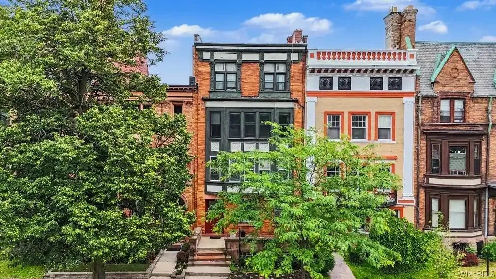 493 Delaware Avenue 3, Buffalo, New York 14202, Buffalo, New York 14202, 1 Bedroom Bedrooms, 4 Rooms Rooms,1 BathroomBathrooms,Residential Lease,For Rent,493 Delaware Avenue 3, Buffalo, New York 14202,0,B1691587