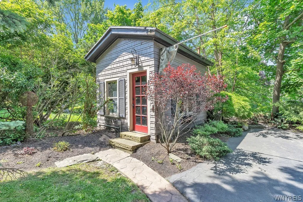 72 N Long St Street, Amherst, New York 14221, Amherst, New York 14221, 3 Bedrooms Bedrooms, ,3 BathroomsBathrooms,Residential,For Sale,72 N Long St Street, Amherst, New York 14221,0,B1691998