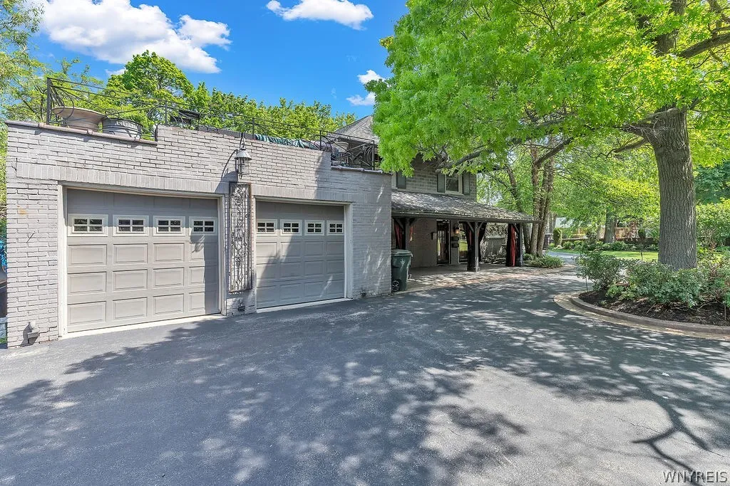 72 N Long St Street, Amherst, New York 14221, Amherst, New York 14221, 3 Bedrooms Bedrooms, ,3 BathroomsBathrooms,Residential,For Sale,72 N Long St Street, Amherst, New York 14221,0,B1691998