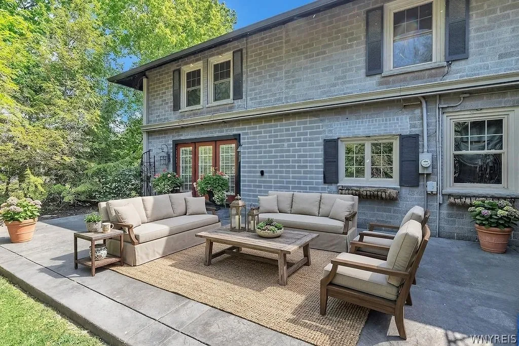 72 N Long St Street, Amherst, New York 14221, Amherst, New York 14221, 3 Bedrooms Bedrooms, ,3 BathroomsBathrooms,Residential,For Sale,72 N Long St Street, Amherst, New York 14221,0,B1691998
