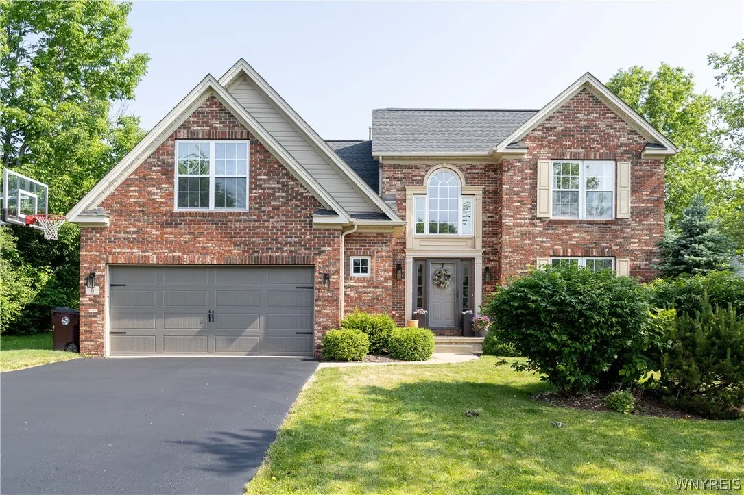6 Lynchburg Court, Orchard Park, New York 14127, Orchard Park, New York 14127, 4 Bedrooms Bedrooms, 11 Rooms Rooms,2 BathroomsBathrooms,Residential,For Sale,6 Lynchburg Court, Orchard Park, New York 14127,0,B1692086
