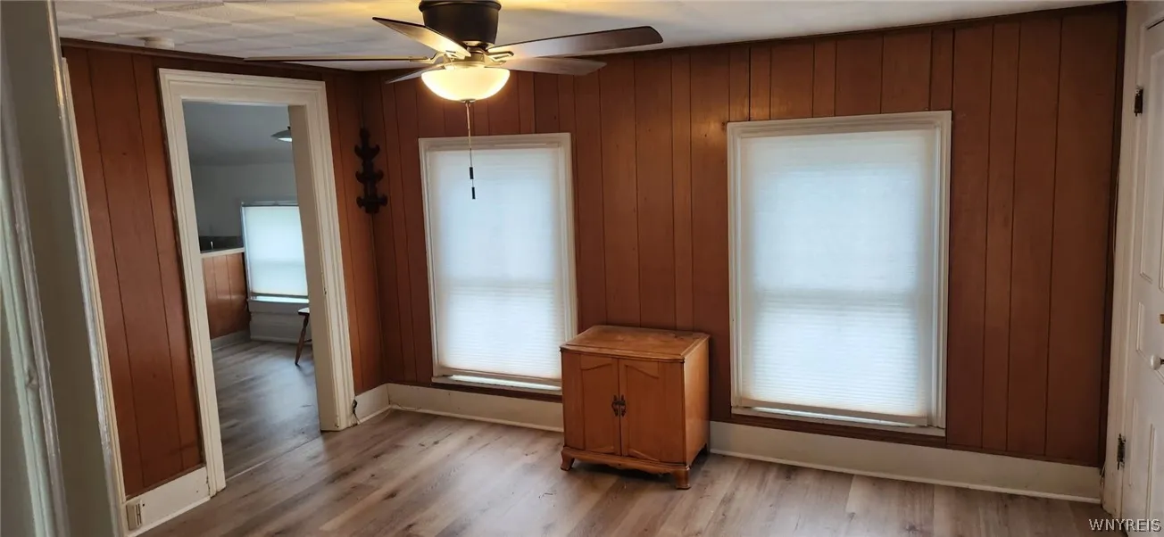 326 Niagara Street, North Tonawanda, New York 1412, North Tonawanda, New York 14120, 6 Bedrooms Bedrooms, ,2 BathroomsBathrooms,Residential,For Sale,326 Niagara Street, North Tonawanda, New York 1412,0,B1691943