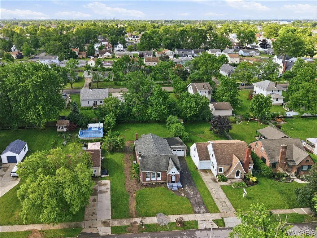 80 Linwood Avenue, Tonawanda, New York 14150, Tonawanda, New York 14150, 3 Bedrooms Bedrooms, 6 Rooms Rooms,1 BathroomBathrooms,Residential,For Sale,80 Linwood Avenue, Tonawanda, New York 14150,0,B1690817