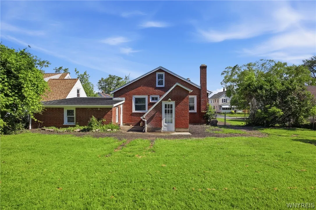 80 Linwood Avenue, Tonawanda, New York 14150, Tonawanda, New York 14150, 3 Bedrooms Bedrooms, 6 Rooms Rooms,1 BathroomBathrooms,Residential,For Sale,80 Linwood Avenue, Tonawanda, New York 14150,0,B1690817