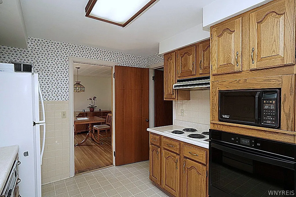40 Kenton Road, Tonawanda, New York 14217, Tonawanda, New York 14217, 3 Bedrooms Bedrooms, 8 Rooms Rooms,1 BathroomBathrooms,Residential,For Sale,40 Kenton Road, Tonawanda, New York 14217,0,B1692242