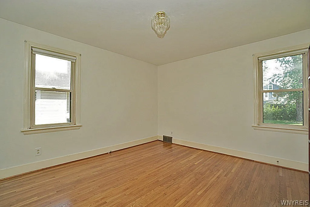 40 Kenton Road, Tonawanda, New York 14217, Tonawanda, New York 14217, 3 Bedrooms Bedrooms, 8 Rooms Rooms,1 BathroomBathrooms,Residential,For Sale,40 Kenton Road, Tonawanda, New York 14217,0,B1692242