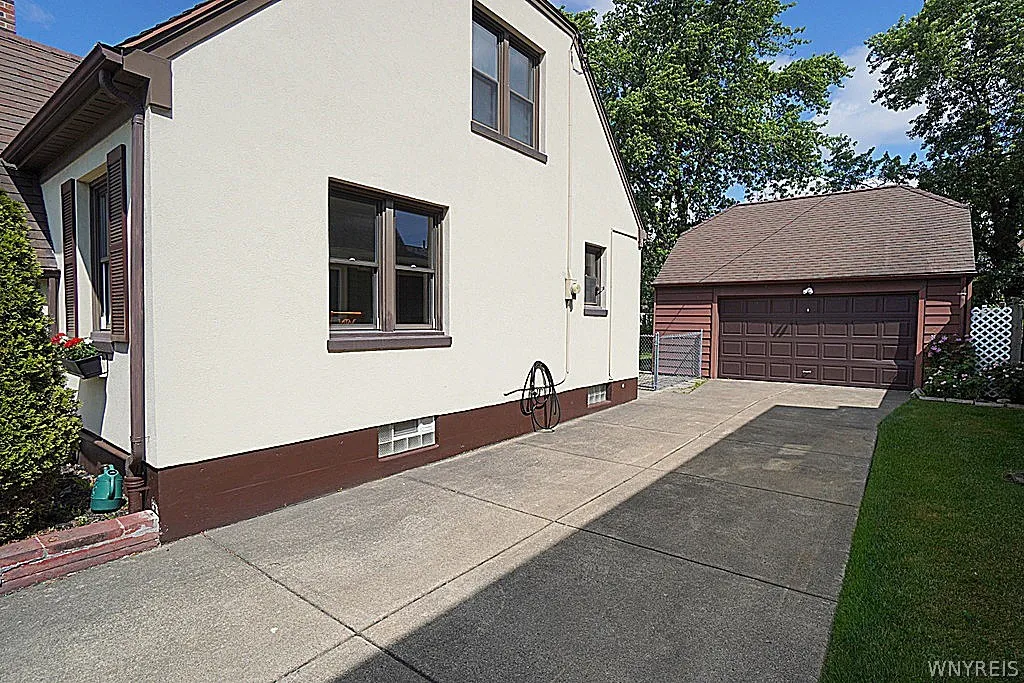 40 Kenton Road, Tonawanda, New York 14217, Tonawanda, New York 14217, 3 Bedrooms Bedrooms, 8 Rooms Rooms,1 BathroomBathrooms,Residential,For Sale,40 Kenton Road, Tonawanda, New York 14217,0,B1692242