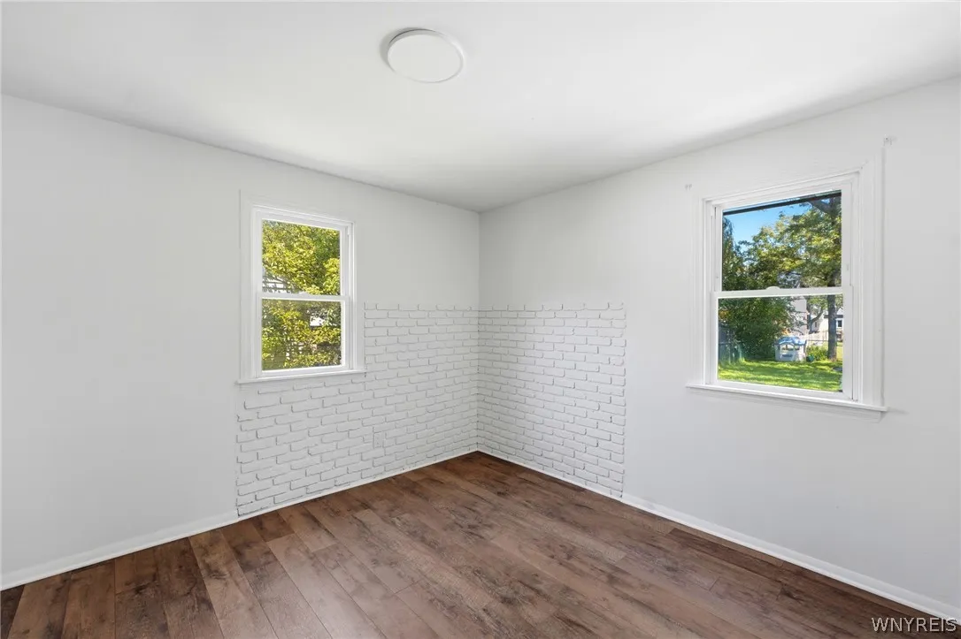 180 Royal Parkway West, Amherst, New York 14221, Amherst, New York 14221, 6 Bedrooms Bedrooms, 12 Rooms Rooms,3 BathroomsBathrooms,Residential,For Sale,180 Royal Parkway West, Amherst, New York 14221,0,B1689572