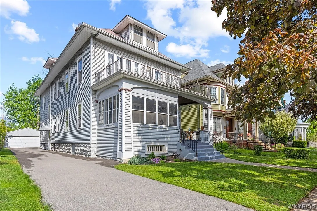 230 Parker Avenue, Buffalo, New York 14214, Buffalo, New York 14214, 6 Bedrooms Bedrooms, ,2 BathroomsBathrooms,Residential,For Sale,230 Parker Avenue, Buffalo, New York 14214,0,B1692007