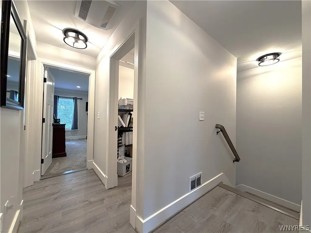 10975 Main Street, Clarence, New York 14031, Clarence, New York 14031, 3 Bedrooms Bedrooms, 7 Rooms Rooms,2 BathroomsBathrooms,Residential Lease,For Rent,10975 Main Street, Clarence, New York 14031,0,B1691925