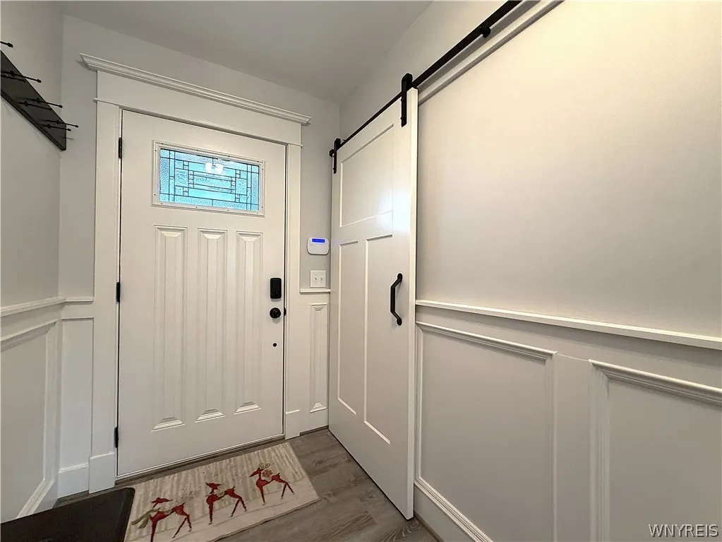10975 Main Street, Clarence, New York 14031, Clarence, New York 14031, 3 Bedrooms Bedrooms, 7 Rooms Rooms,2 BathroomsBathrooms,Residential Lease,For Rent,10975 Main Street, Clarence, New York 14031,0,B1691925
