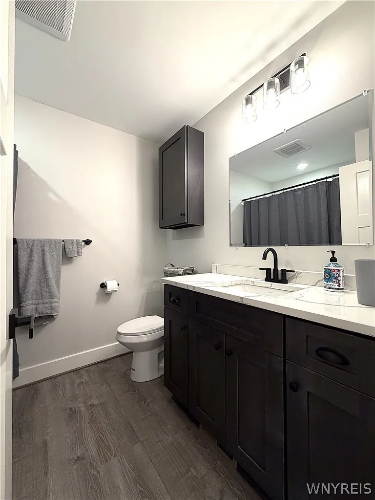10975 Main Street, Clarence, New York 14031, Clarence, New York 14031, 3 Bedrooms Bedrooms, 7 Rooms Rooms,2 BathroomsBathrooms,Residential Lease,For Rent,10975 Main Street, Clarence, New York 14031,0,B1691925