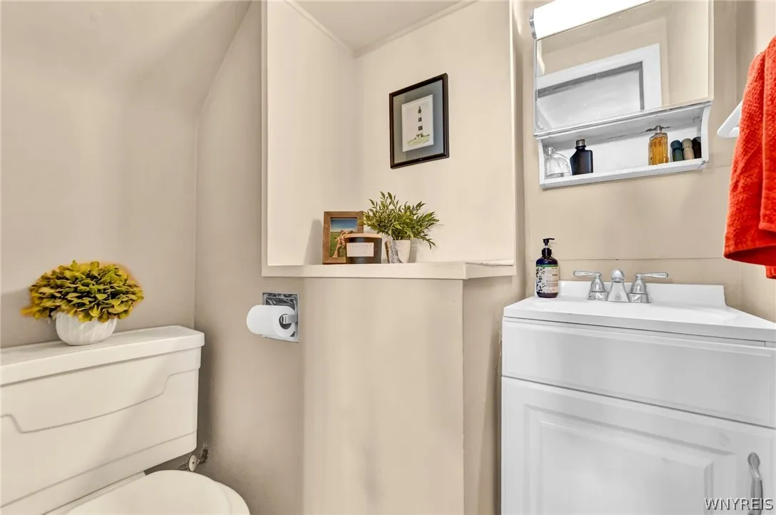 1/2 bath