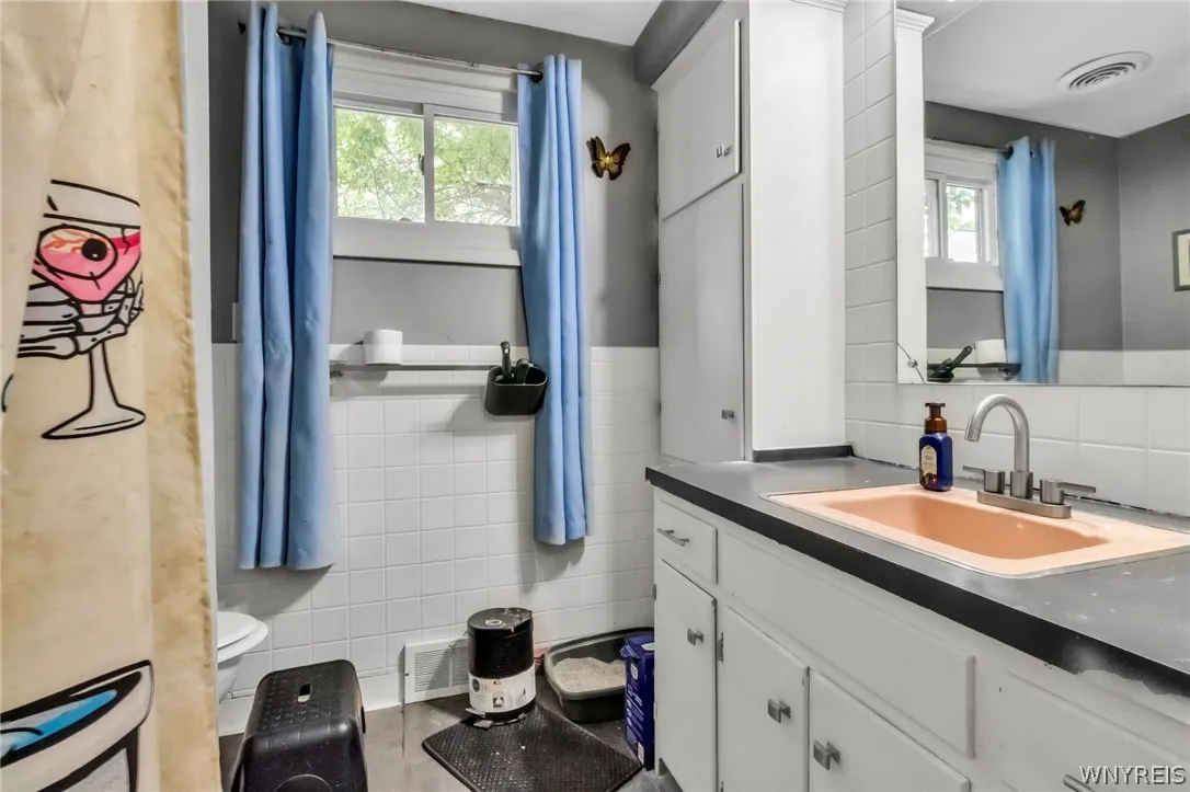 5974 Dover Road, Hamburg, New York 14085, Hamburg, New York 14085, 5 Bedrooms Bedrooms, ,3 BathroomsBathrooms,Residential,For Sale,5974 Dover Road, Hamburg, New York 14085,0,B1692286