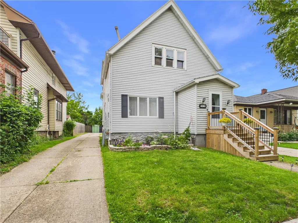 66 Grandview Ave, Tonawanda, New York 14223, Tonawanda, New York 14223, 4 Bedrooms Bedrooms, ,2 BathroomsBathrooms,Residential,For Sale,66 Grandview Ave, Tonawanda, New York 14223,0,R1690955