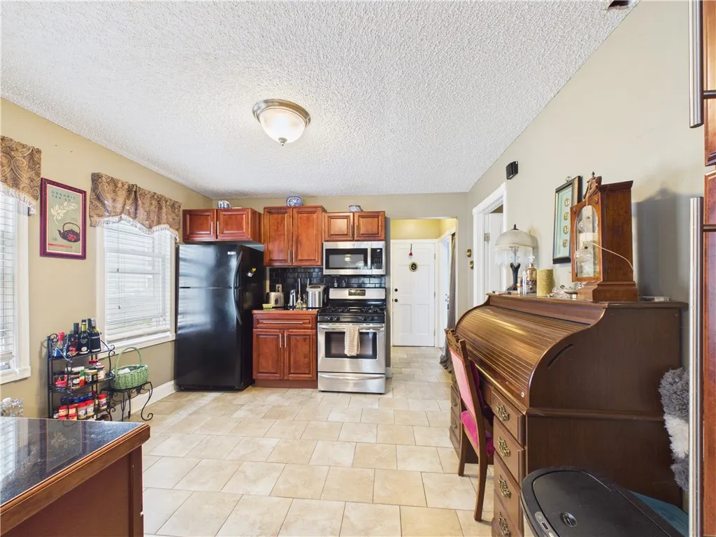 Lower Apartment