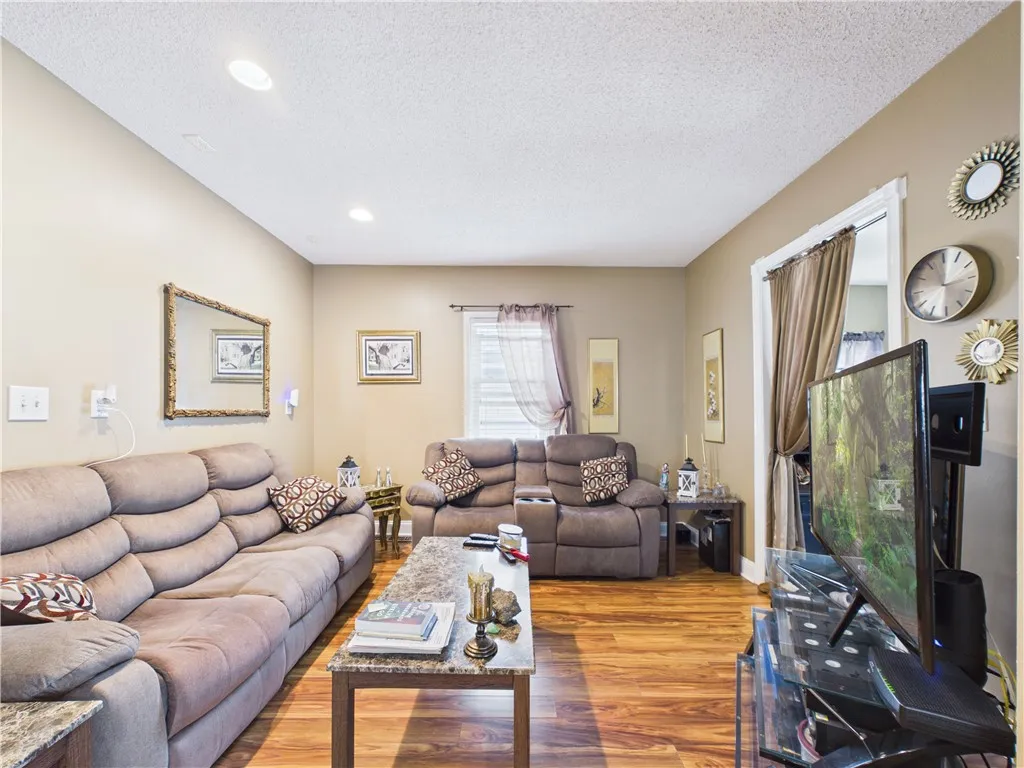 Lower Apartment