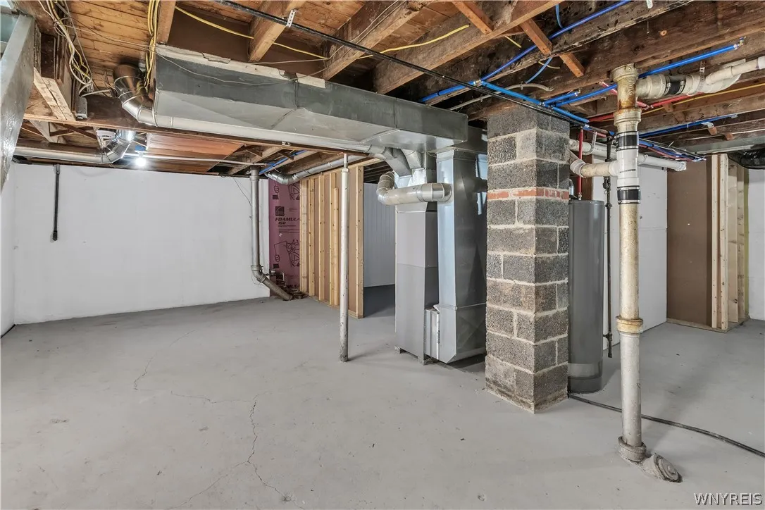 245 N Ellicott St, Amherst, New York 14221, Amherst, New York 14221, 3 Bedrooms Bedrooms, 7 Rooms Rooms,2 BathroomsBathrooms,Residential,For Sale,245 N Ellicott St, Amherst, New York 14221,0,B1692608