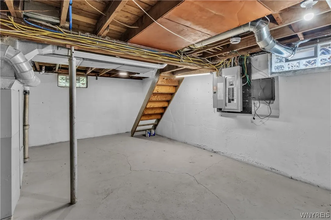 245 N Ellicott St, Amherst, New York 14221, Amherst, New York 14221, 3 Bedrooms Bedrooms, 7 Rooms Rooms,2 BathroomsBathrooms,Residential,For Sale,245 N Ellicott St, Amherst, New York 14221,0,B1692608
