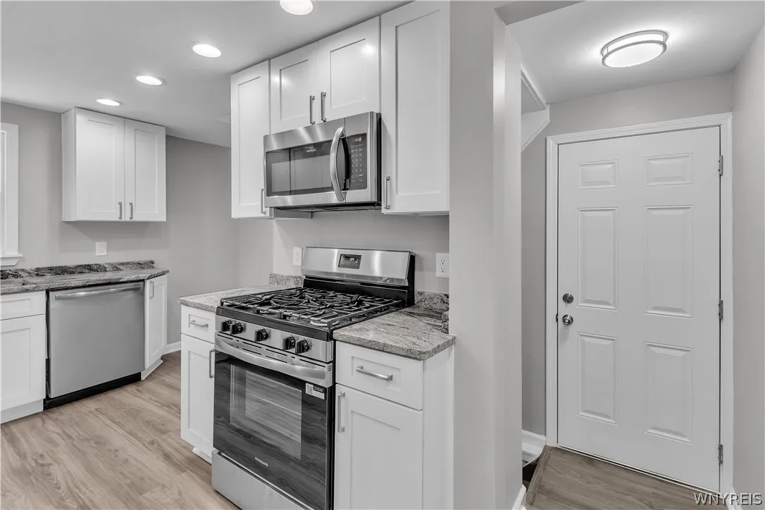 245 N Ellicott St, Amherst, New York 14221, Amherst, New York 14221, 3 Bedrooms Bedrooms, 7 Rooms Rooms,2 BathroomsBathrooms,Residential,For Sale,245 N Ellicott St, Amherst, New York 14221,0,B1692608
