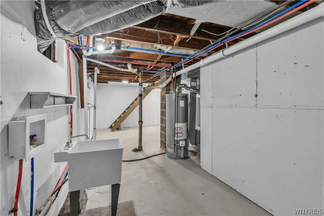 245 N Ellicott St, Amherst, New York 14221, Amherst, New York 14221, 3 Bedrooms Bedrooms, 7 Rooms Rooms,2 BathroomsBathrooms,Residential,For Sale,245 N Ellicott St, Amherst, New York 14221,0,B1692608