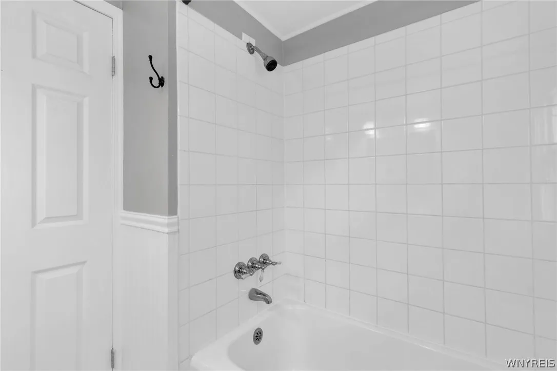 169 Ridgewood Drive, Amherst, New York 14226, Amherst, New York 14226, 3 Bedrooms Bedrooms, 6 Rooms Rooms,1 BathroomBathrooms,Residential,For Sale,169 Ridgewood Drive, Amherst, New York 14226,0,B1692677