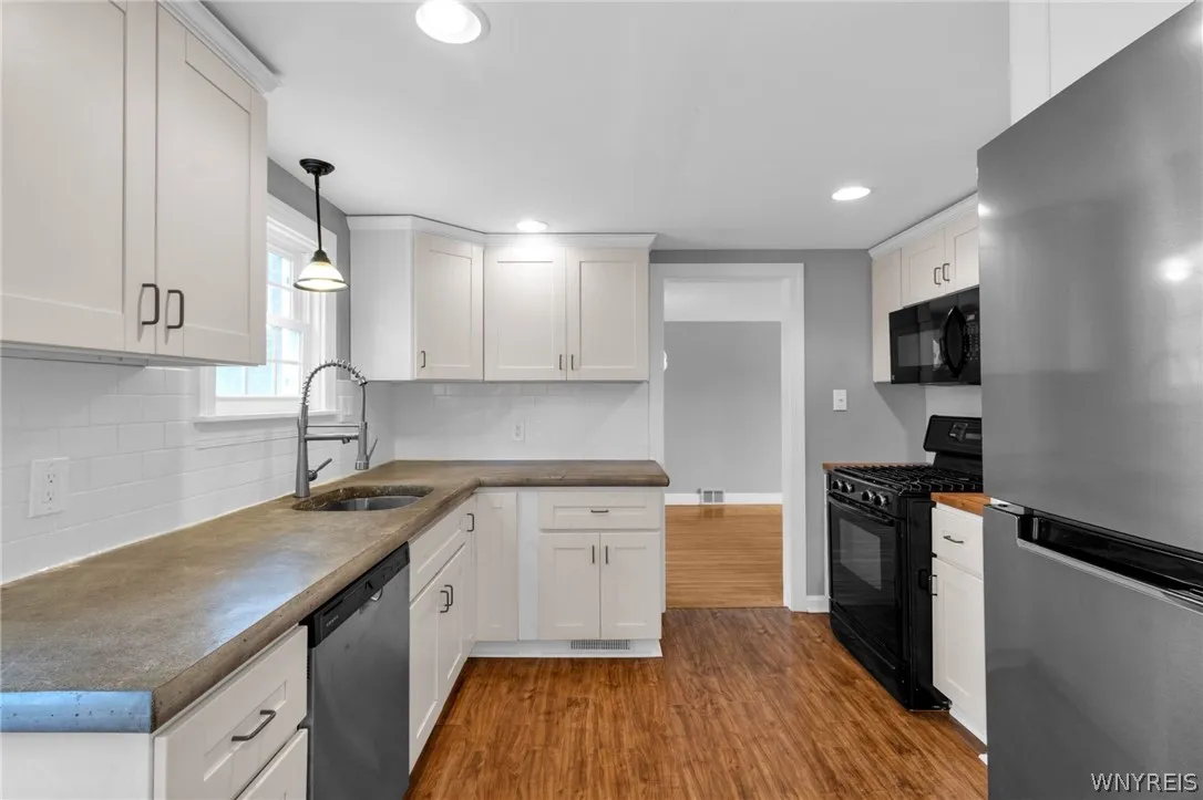 169 Ridgewood Drive, Amherst, New York 14226, Amherst, New York 14226, 3 Bedrooms Bedrooms, 6 Rooms Rooms,1 BathroomBathrooms,Residential,For Sale,169 Ridgewood Drive, Amherst, New York 14226,0,B1692677