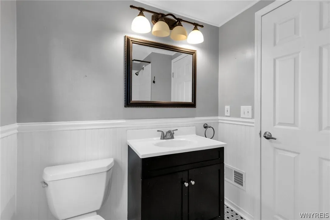 169 Ridgewood Drive, Amherst, New York 14226, Amherst, New York 14226, 3 Bedrooms Bedrooms, 6 Rooms Rooms,1 BathroomBathrooms,Residential,For Sale,169 Ridgewood Drive, Amherst, New York 14226,0,B1692677