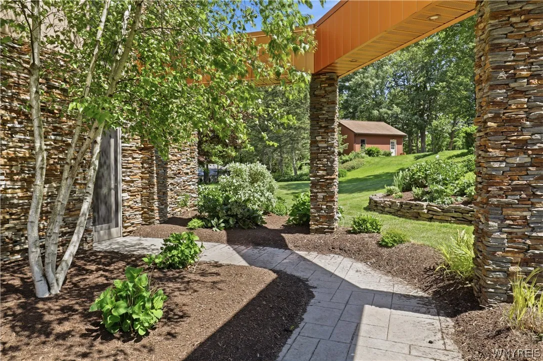 6985 Chestnut Ridge Road, Orchard Park, New York 1, Orchard Park, New York 14127, 4 Bedrooms Bedrooms, 12 Rooms Rooms,2 BathroomsBathrooms,Residential,For Sale,6985 Chestnut Ridge Road, Orchard Park, New York 1,0,B1690510