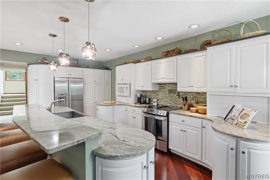 6985 Chestnut Ridge Road, Orchard Park, New York 1, Orchard Park, New York 14127, 4 Bedrooms Bedrooms, 12 Rooms Rooms,2 BathroomsBathrooms,Residential,For Sale,6985 Chestnut Ridge Road, Orchard Park, New York 1,0,B1690510