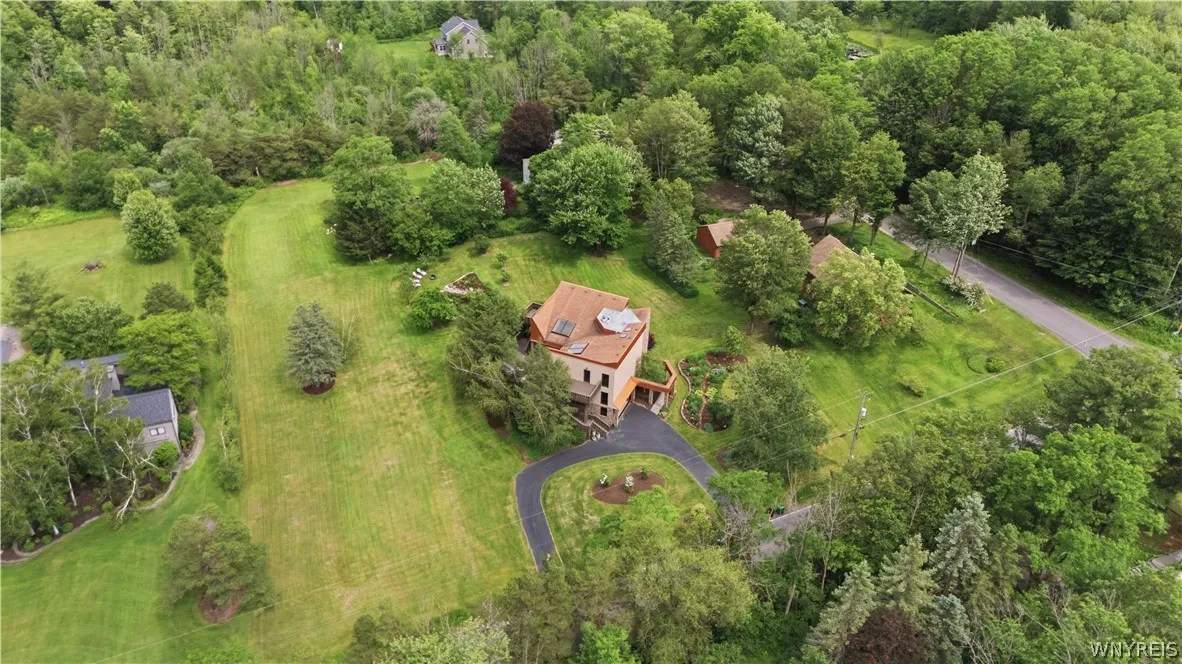 6985 Chestnut Ridge Road, Orchard Park, New York 1, Orchard Park, New York 14127, 4 Bedrooms Bedrooms, 12 Rooms Rooms,2 BathroomsBathrooms,Residential,For Sale,6985 Chestnut Ridge Road, Orchard Park, New York 1,0,B1690510