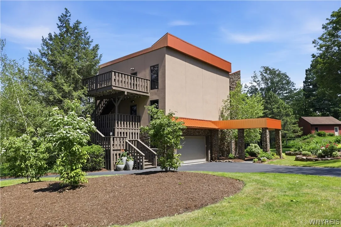 6985 Chestnut Ridge Road, Orchard Park, New York 1, Orchard Park, New York 14127, 4 Bedrooms Bedrooms, 12 Rooms Rooms,2 BathroomsBathrooms,Residential,For Sale,6985 Chestnut Ridge Road, Orchard Park, New York 1,0,B1690510