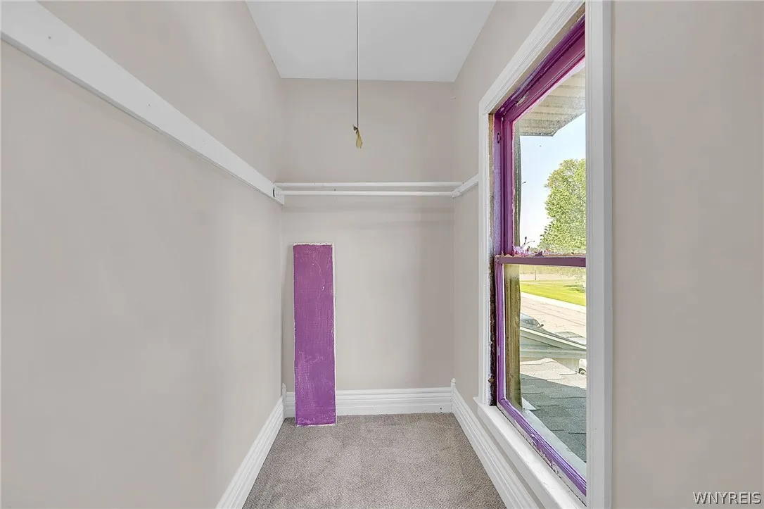 1097 Tonawanda Street, Buffalo, New York 14207, Buffalo, New York 14207, 4 Bedrooms Bedrooms, 12 Rooms Rooms,1 BathroomBathrooms,Residential Lease,For Rent,1097 Tonawanda Street, Buffalo, New York 14207,0,B1692692