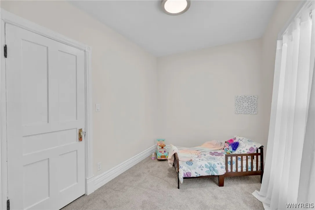 1097 Tonawanda Street, Buffalo, New York 14207, Buffalo, New York 14207, 4 Bedrooms Bedrooms, 12 Rooms Rooms,1 BathroomBathrooms,Residential Lease,For Rent,1097 Tonawanda Street, Buffalo, New York 14207,0,B1692692