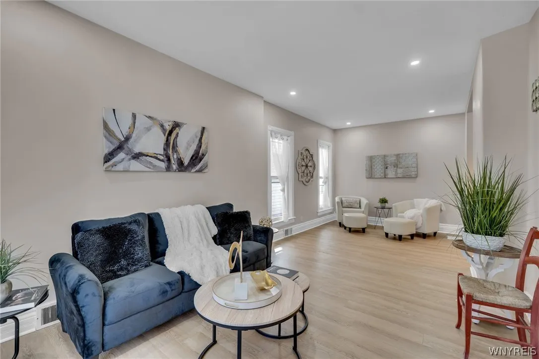 1097 Tonawanda Street, Buffalo, New York 14207, Buffalo, New York 14207, 4 Bedrooms Bedrooms, 12 Rooms Rooms,1 BathroomBathrooms,Residential Lease,For Rent,1097 Tonawanda Street, Buffalo, New York 14207,0,B1692692